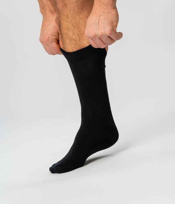 10 pairs of bamboo socks black/white