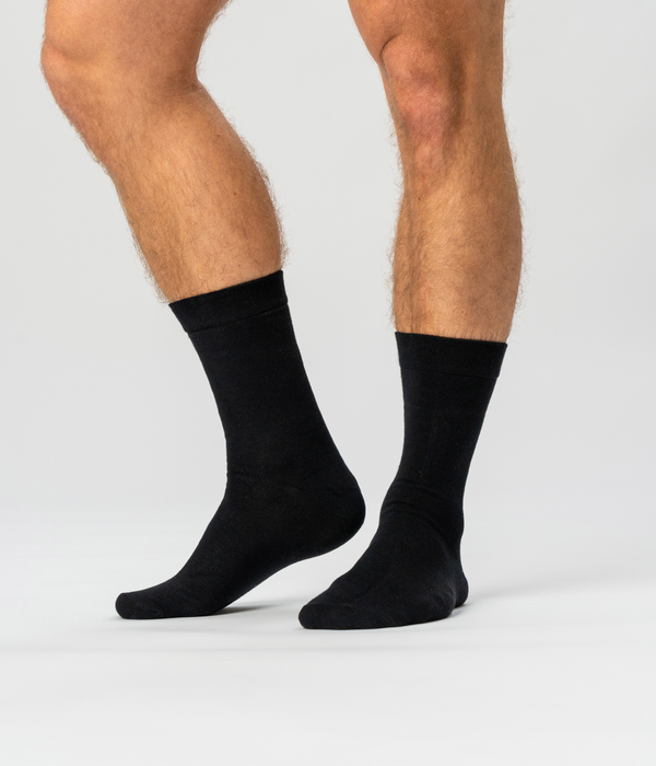 10 pairs of bamboo socks black/white